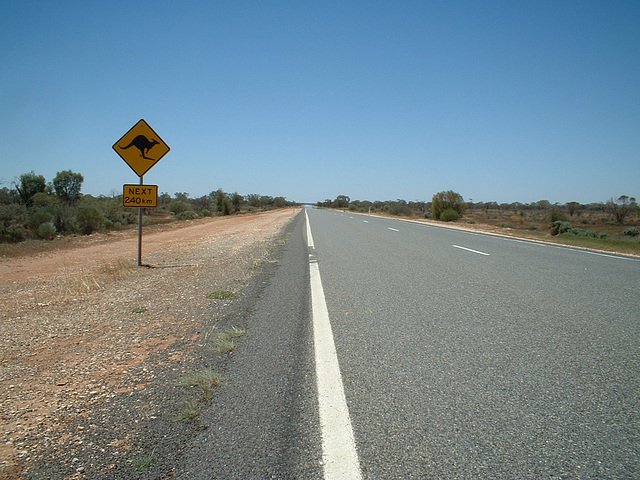 2187 Broken Hill = Cobar 006