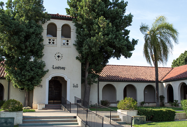 Lindsay, CA New Deal City Hall (0405)