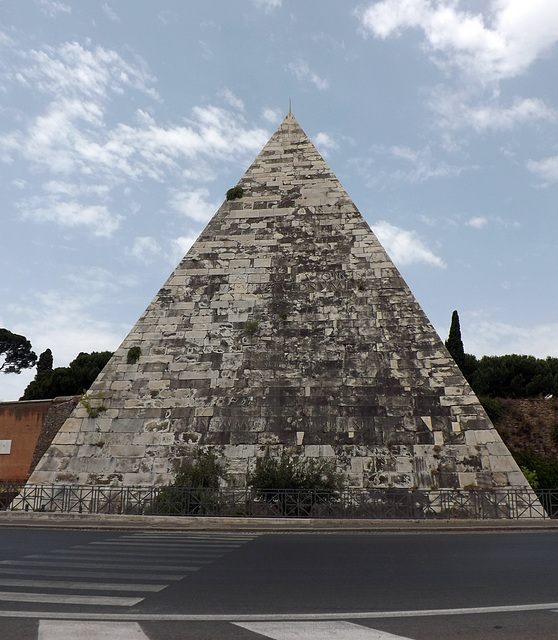 The Pyramid of Cestius in Rome, July 2012