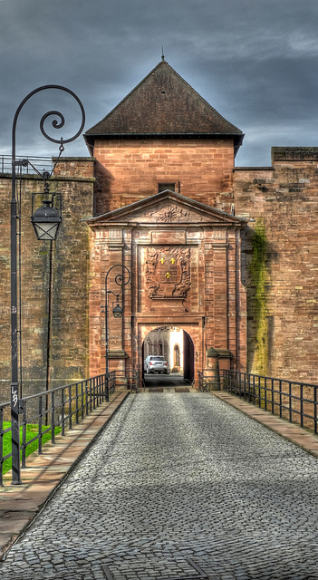 BELFORT: La porte de Brisach.