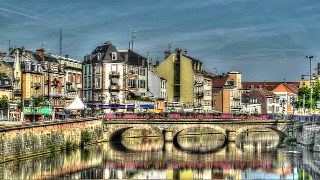 BELFORT: La Savoureuse, le pont Carnot.