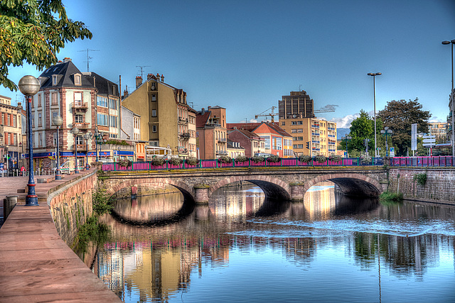 BELFORT: Le pont Carnot, la savoureuse.