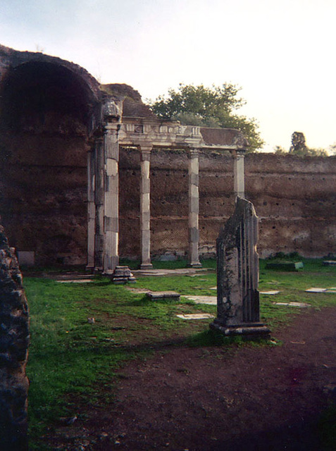 Colonnade in Hadrian's Villa, December 2003