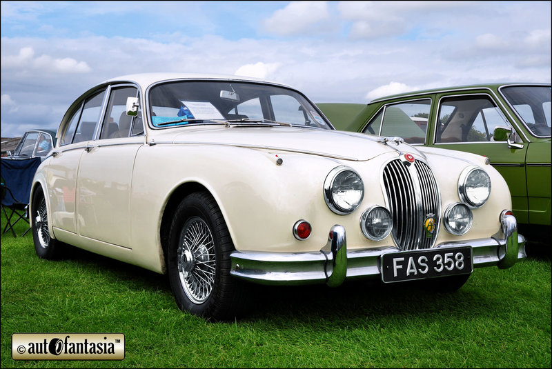 1961 Jaguar Mk2 - FAS 358