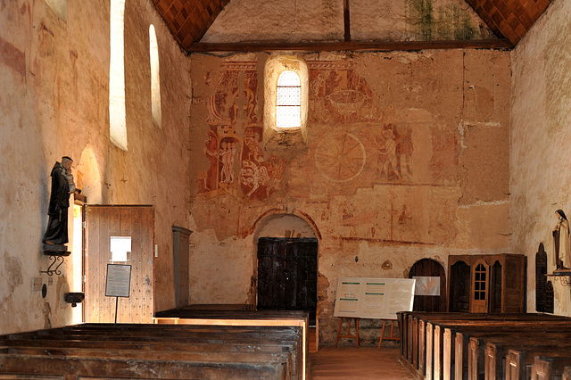 Nef de l'église d'Asnières-sur-Vègre