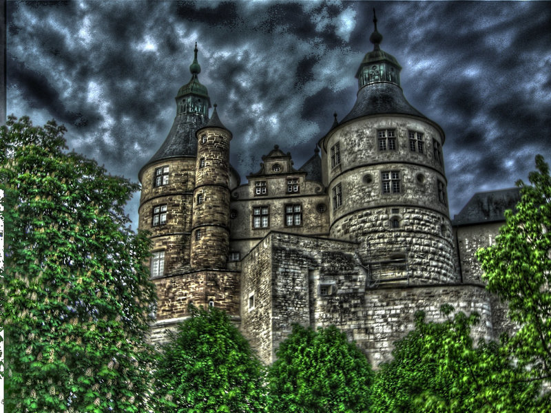 MONTBELIARD: Le Château des Wurtemberg (Doubs).