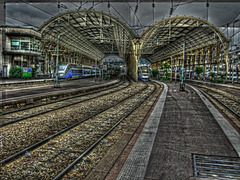 NICE: La marquise de la gare SNCF.