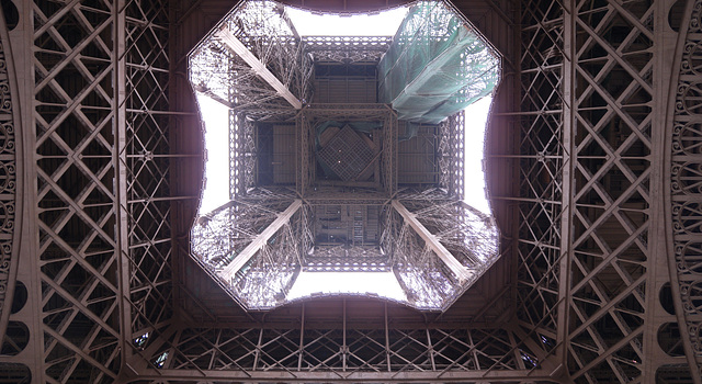 PARIS: Sous la tour Eiffeil.