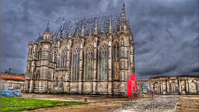 Vincennes: La Sainte-Chapelle du château.