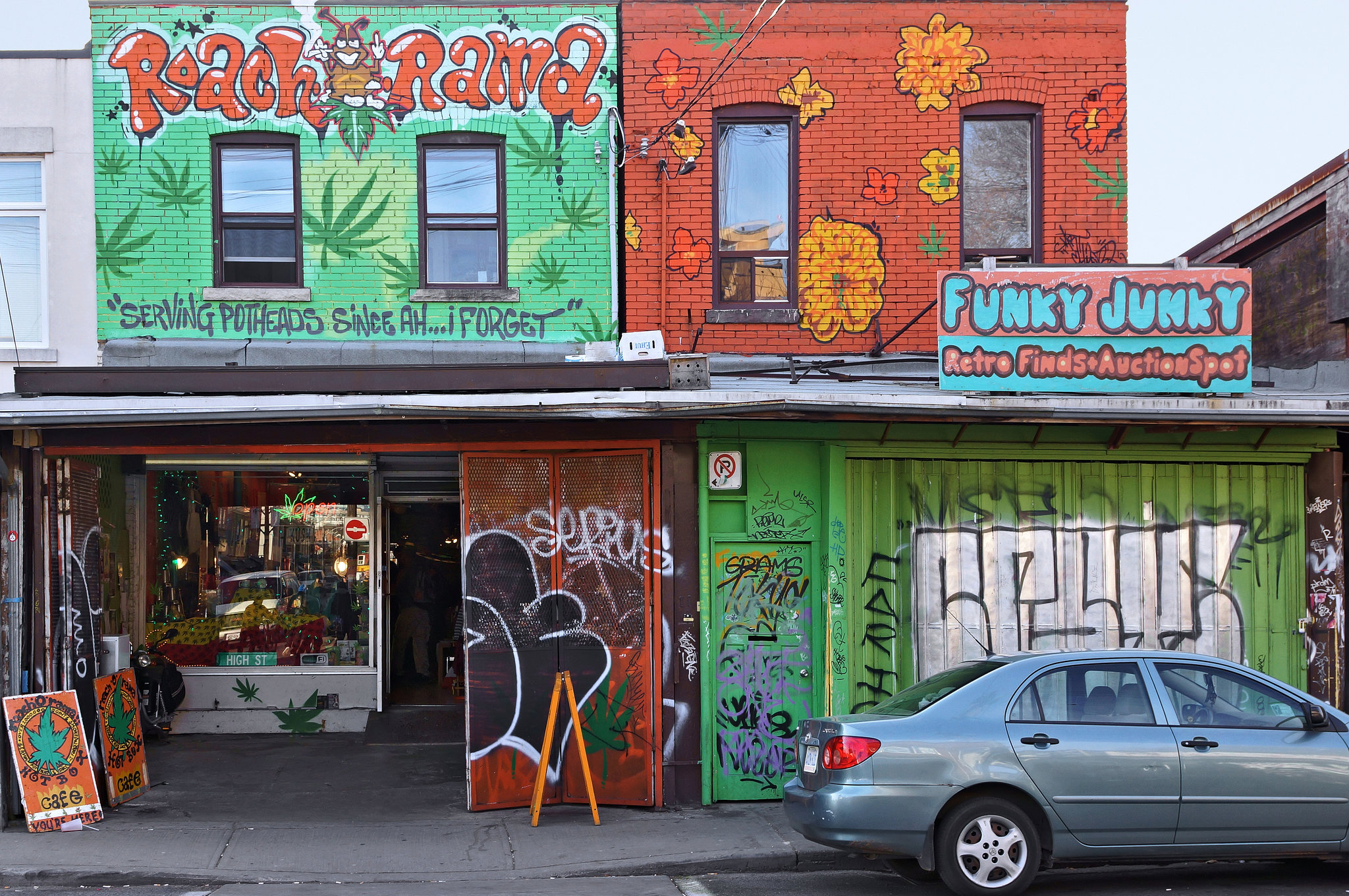 Roach-O-Rama – Augusta Avenue at Baldwin Street, Toronto, Ontario