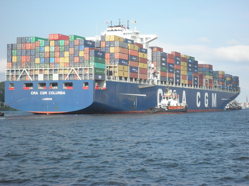 Containerschiff  CMA CGM COLUMBA