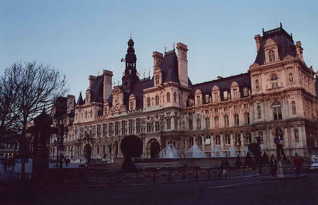 Hotel De Ville in Paris, March 2004