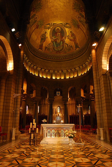 MONACO:La Cathédrale, l'hôtel, la mozaïc.