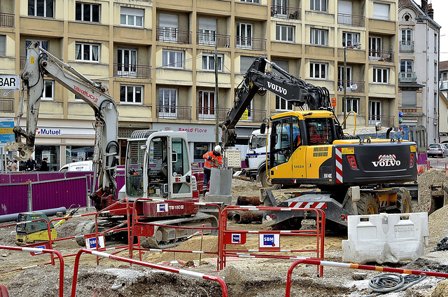 BESANCON: Place Flore: Travaux du tram 201.03.14. -04.