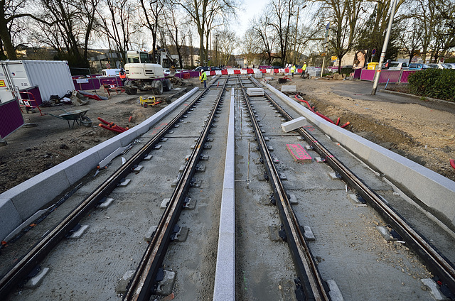 BESANCON: Travaux du tram: Avenue Carnot 2013.04.12.03