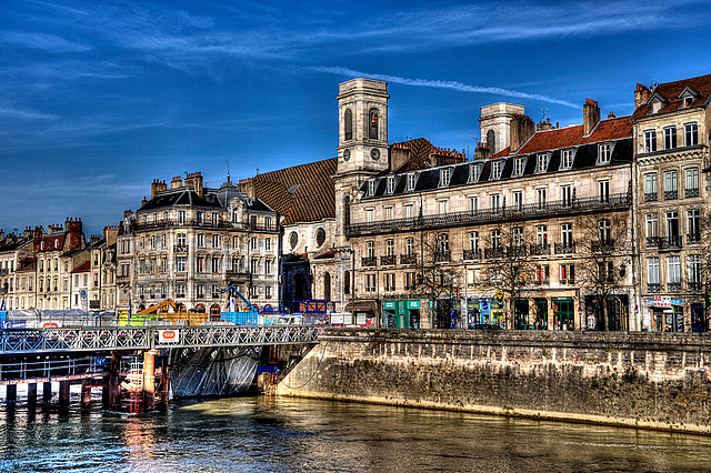 BESANCON: Travaux du tram: le pont Battant