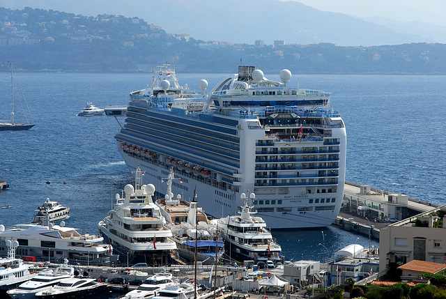 MONACO: Le Ruby Princess à quai.