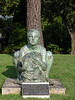 MONACO: Une statue dans le jardin de l'Unesco.