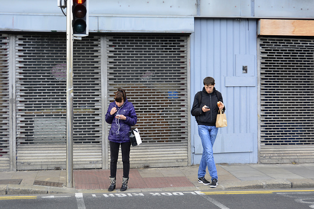 Dublin 2013 – Checking mobiles