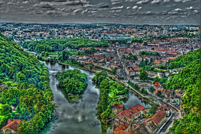 BESANCON: La Citadelle: Vue sur l'ouest de la ville.