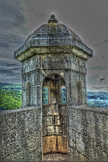 BESANCON: La Citadelle: Une tour de surveillance.