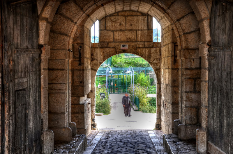 BESANCON: La citadelle: Entrée du zoo.