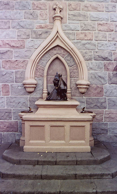 Sleeping Beauty Water Fountain in Disneyland, 2003