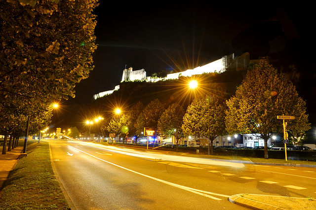 BESANCON:La Citadelle depuis Rivotte.