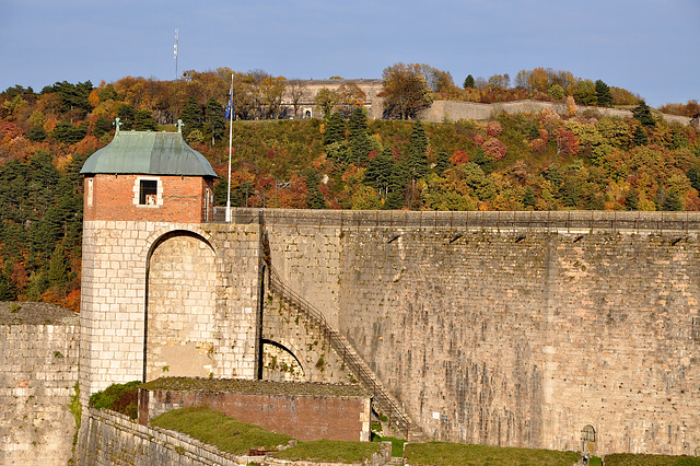 BESANCON: La tour de roi.