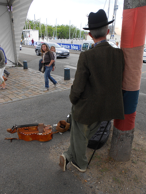 le ptit homme orchestre au repos