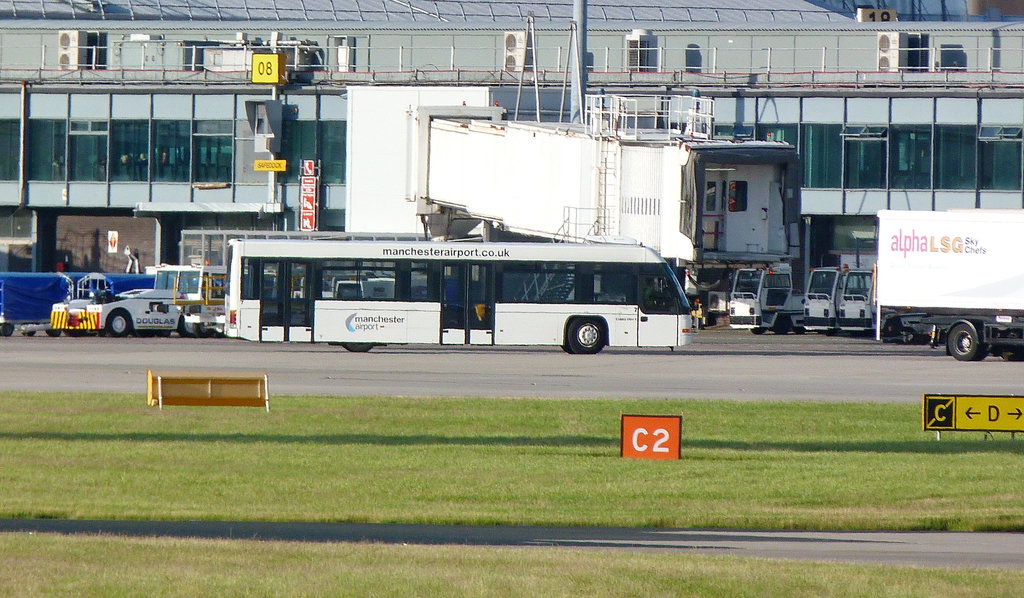 Airside transfer bus