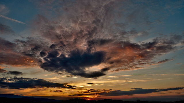 BELFORT: 20 mai 2011: Levé du du soleil.