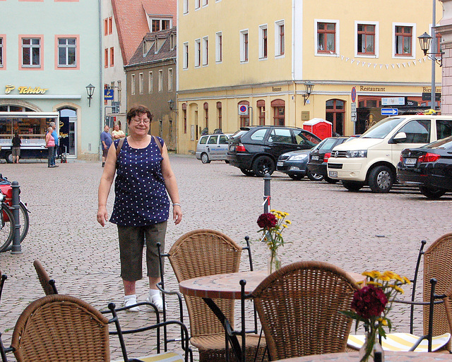 Beata promenanto Donjo (Die glückselige Spaziergängerin Donjo)