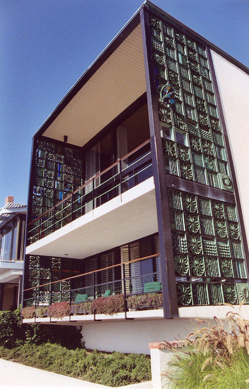 "Bronze" House in Manhattan Beach, 2005