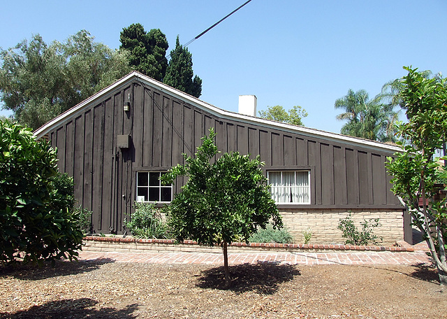 Side View of Casa Adobe de San Rafael in Glendale, July 2008