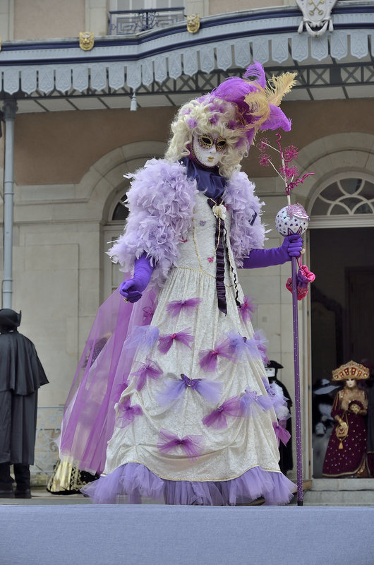 REMIREMONT: 18' Carnaval Vénitien - 255