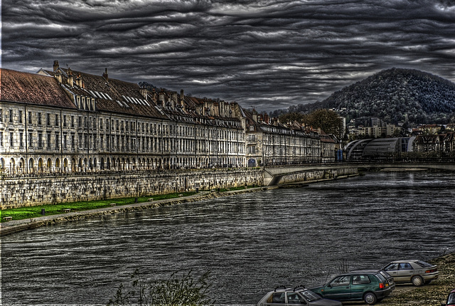 BESANCON: le Quai Vauban.