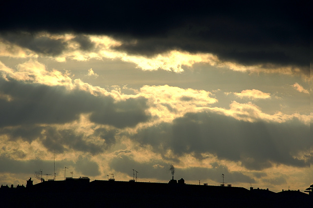 Levé de soleil (HDR).