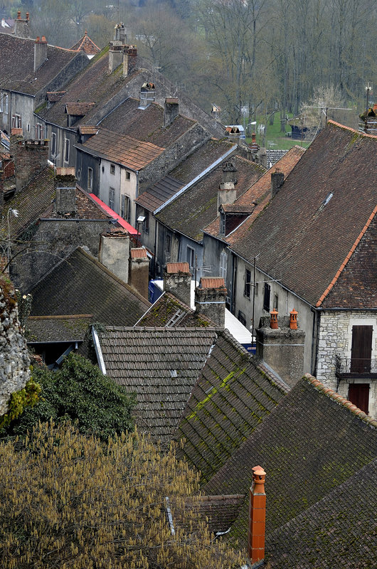 PESMES: Vue depuis le dessus du village 04.