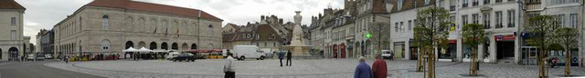 BESANCON Un jour de marché.