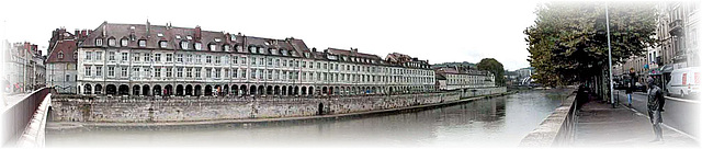 BESANCON: Panoramique des quais.