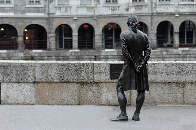 Besançon: Statue du Marquis Jouffroy d'Abbans