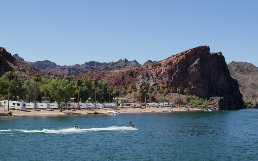 Parker, AZ: Colorado River & California (0686)