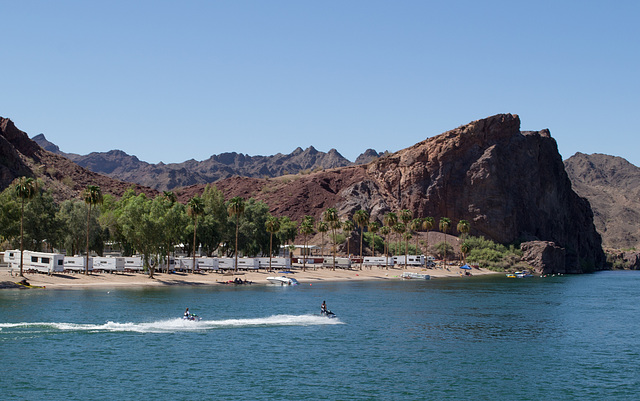 Parker, AZ: Colorado River & California (0686)