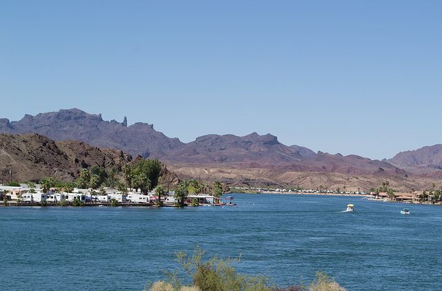 Parker, AZ: Colorado River & California (0680)