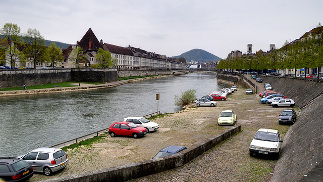 BESANCON: Les quais Vauban et Strasbourg.