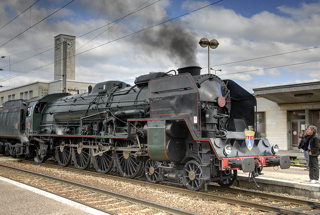 BESANCON: Passage de la locomotive 241P17.