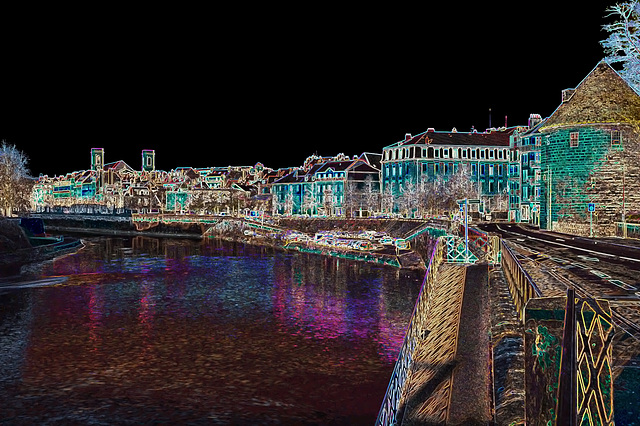 BESANCON: Levé du soleil sur le quai Strasbourg.