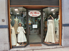 Small Bridal Shop in Palermo, March 2005