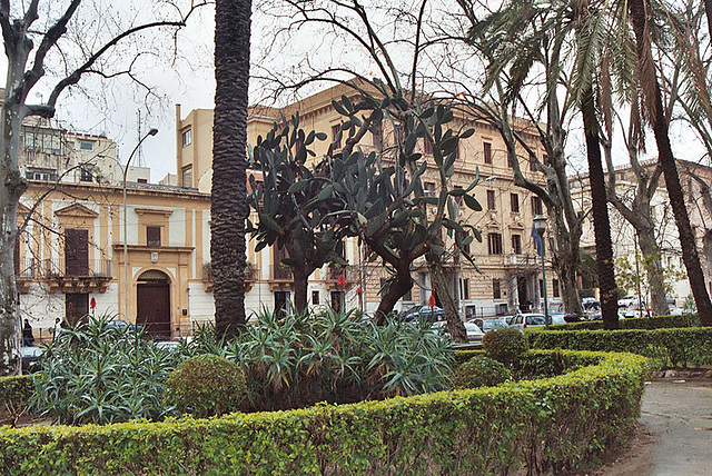 Villa Bonnano Park in Palermo, March 2005